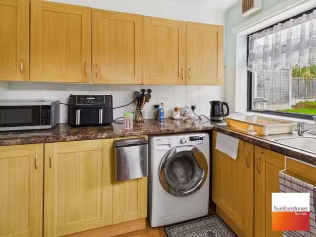 Nice 3 bedroom semi detached house for rent in Acorn Road, Hal.