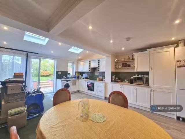 New 3 bedroom semi detached house for rent in Avebury Road, Bi.