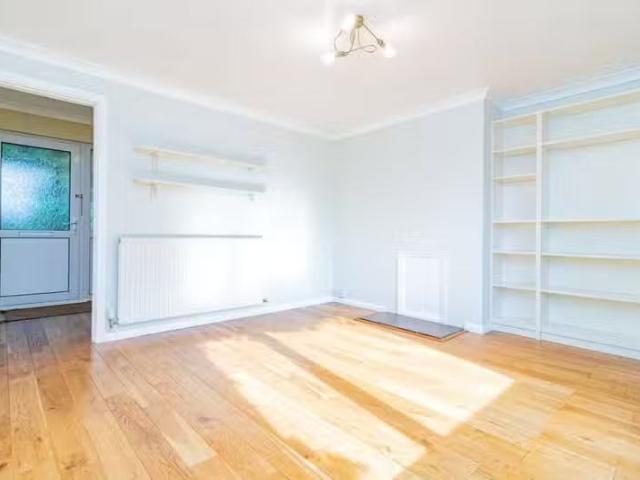 New 3 bedroom semi detached house for rent in Blacksmiths Clos.
