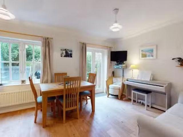 Charming 3 bedroom terraced house for rent in Sandwich Road, A.