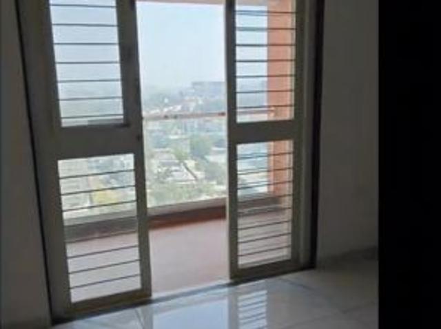 Rental | 3 BHK + 1050 Sq.Ft. Apartment in Kohinoor Sapphire 3