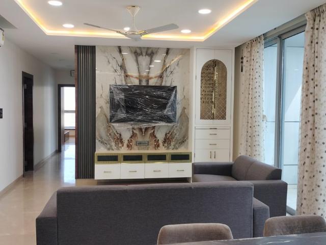 Rental | 3 BHK 1050 Sq.Ft. Apartment in Oberoi Exquisite Goregaon