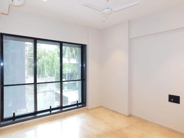Rental | 3 BHK 1050 Sq.Ft. Apartment in Laxmi Niwas Khar West
