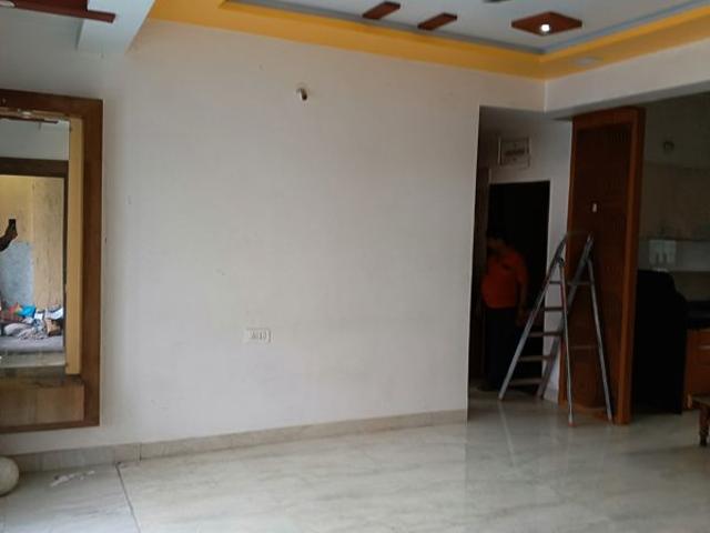 Rental | 3 BHK 1050 Sq.Ft. Apartment in Pradhikaran