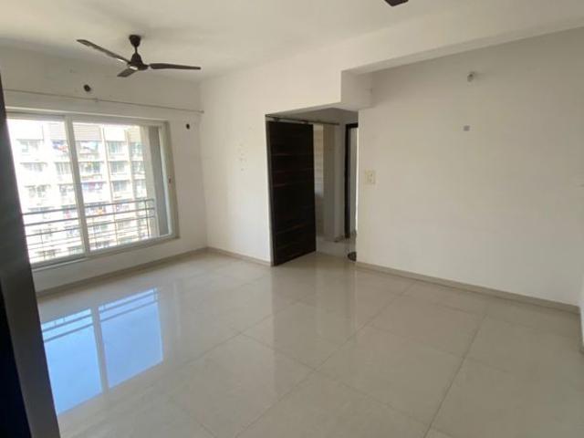 Rental | 3 BHK 1050 Sq.Ft. Apartment in Whispering Heights