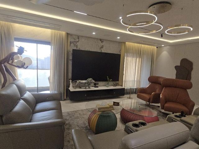 Rental | 3 BHK 1056 Sq.Ft. Apartment in Kanakia Silicon Valley