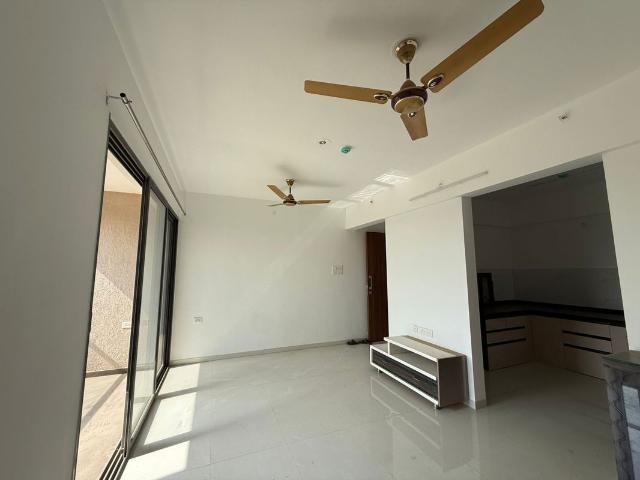 Rental | 3 BHK 1070 Sq.Ft. Apartment in Shaligram Pavillia