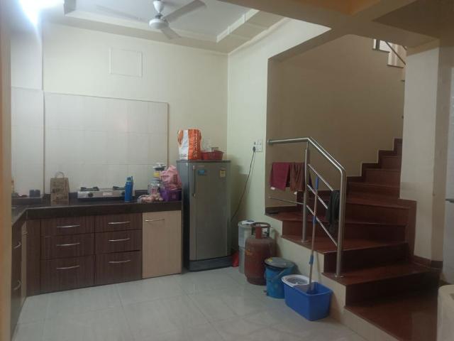 Rental | 3 BHK 1000 Sq.Ft. Apartment in Aundhe Khurd
