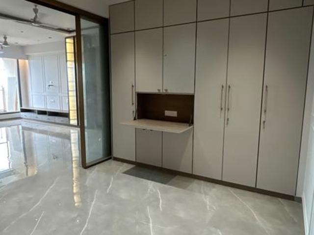 Rental | 3 BHK 1000 Sq.Ft. Apartment in Big Splash