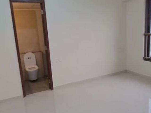 Rental | 3 BHK 1000 Sq.Ft. Apartment in Kalpataru Srishti Namaah