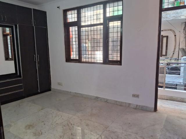 Rental | 3 BHK + 1000 Sq.Ft. Apartment in Khirki Extension