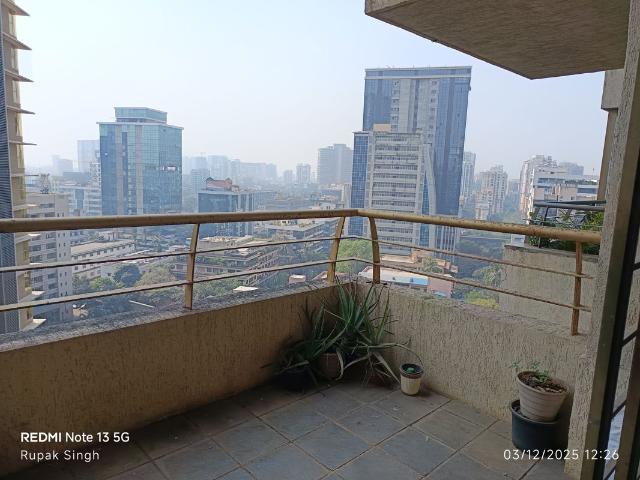 Rental | 3 BHK + 1000 Sq.Ft. Apartment in Oberoi Springs