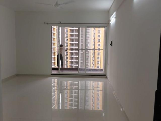 Rental | 3 BHK 1000 Sq.Ft. Apartment in Pride Purple Park Titan
