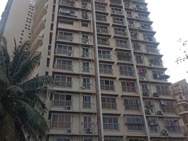 Rental | 3 BHK 1000 Sq.Ft. Apartment in Romell Empress
