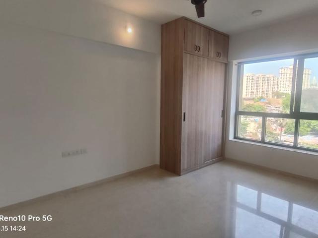 Rental | 3 BHK 1015 Sq.Ft. Apartment in Shapoorji Pallonji Vicinia