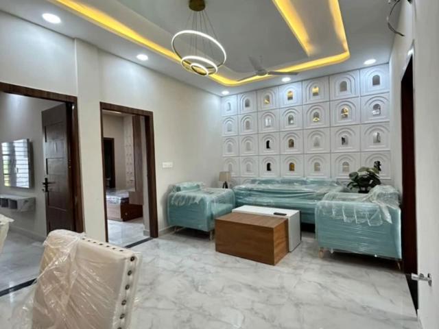 Rental | 3 BHK + 1150 Sq.Ft. Apartment in Carter Apatment