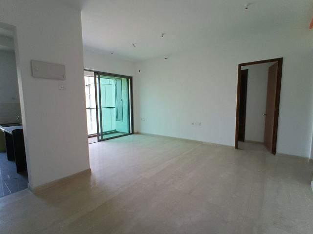 Rental | 3 BHK 1150 Sq.Ft. Apartment in Kalpataru Immensa