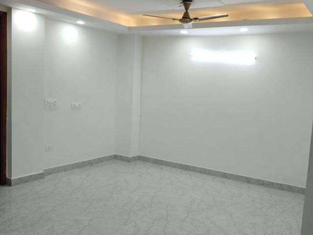 Rental | 3 BHK 1150 Sq.Ft. Apartment in Panchsheel Vihar
