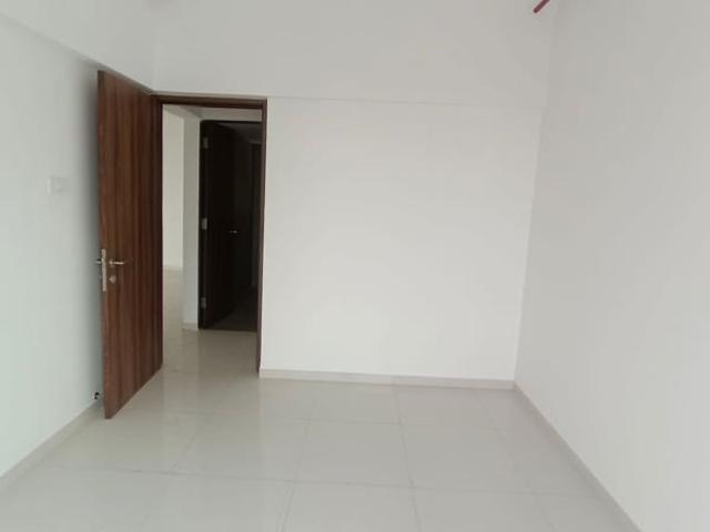 Rental | 3 BHK 1150 Sq.Ft. Apartment in Runwal The Central Park