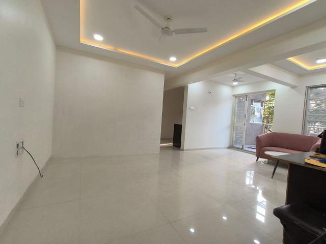 Rental | 3 BHK 1163 Sq.Ft. Apartment in Gagan Klara
