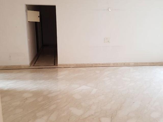 Rental | 3 BHK 1174 Sq.Ft. Apartment in Laxmi Raajvilas