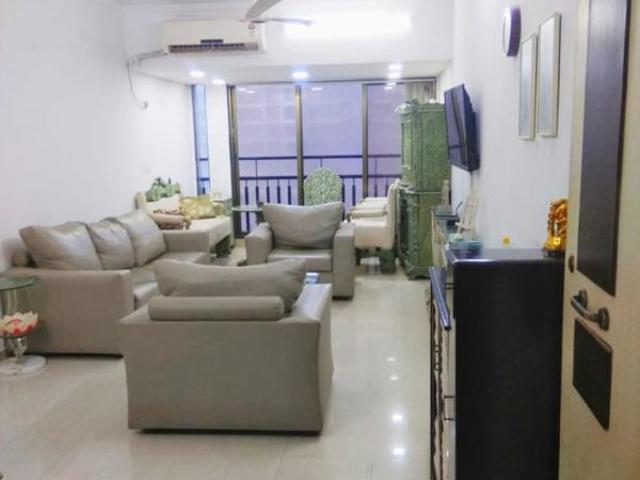 Rental | 3 BHK 1185 Sq.Ft. Apartment in Pramukh Heights