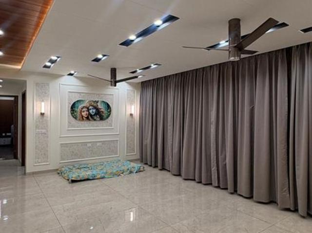 Rental | 3 BHK + 1198 Sq.Ft. Apartment in Experion Capital