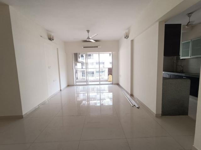 Rental | 3 BHK 1100 Sq.Ft. Apartment in Godrej Central