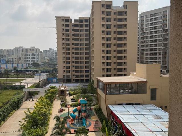 Rental | 3 BHK + 1100 Sq.Ft. Apartment in Goel Ganga New Town
