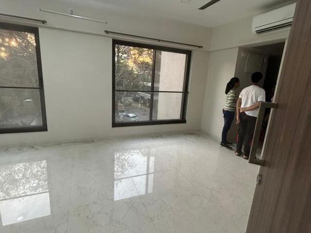 Rental | 3 BHK 1100 Sq.Ft. Apartment in Gurukripa Apartment