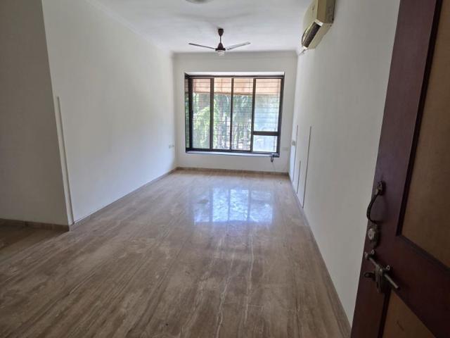 Rental | 3 BHK 1100 Sq.Ft. Apartment in Kukreja Hari Kunj II