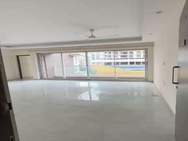 Rental | 3 BHK 1100 Sq.Ft. Apartment in Matunga East