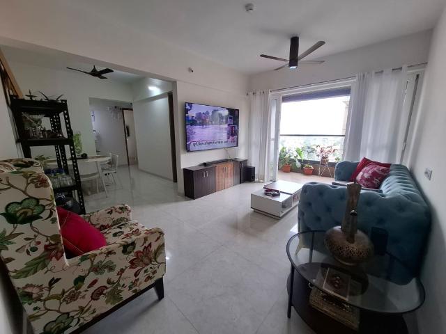 Rental | 3 BHK + 1100 Sq.Ft. Apartment in Majestique Marbella Phase 1