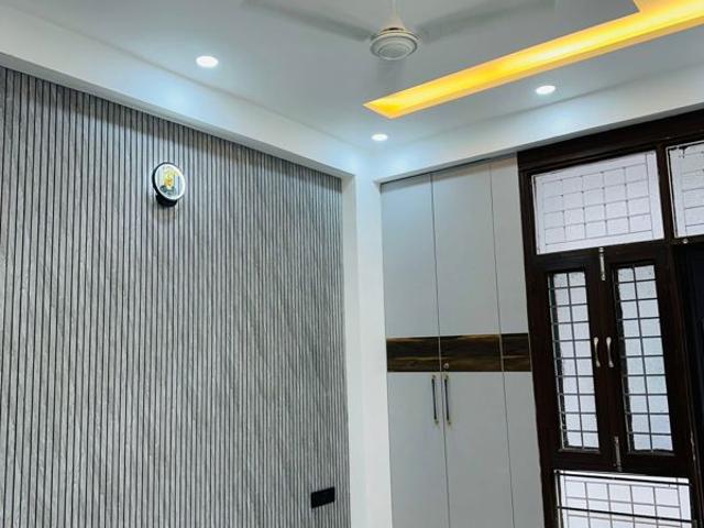 Rental | 3 BHK 1100 Sq.Ft. Apartment in Niti Khand I