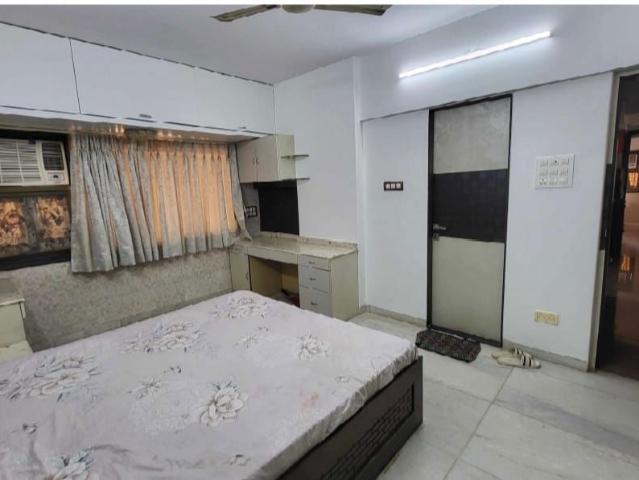 Rental | 3 BHK 1100 Sq.Ft. Apartment in Royal Classic Co Op Society