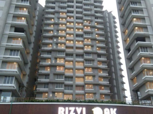 Rental | 3 BHK + 1100 Sq.Ft. Apartment in Rizvi Oak