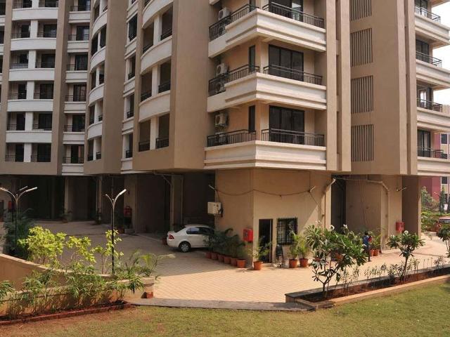 Rental | 3 BHK 1100 Sq.Ft. Apartment in Riddhi Garden