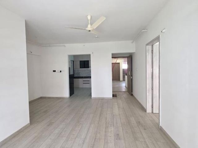 Rental | 3 BHK 1100 Sq.Ft. Apartment in RK Lunkad Nisarg City 1