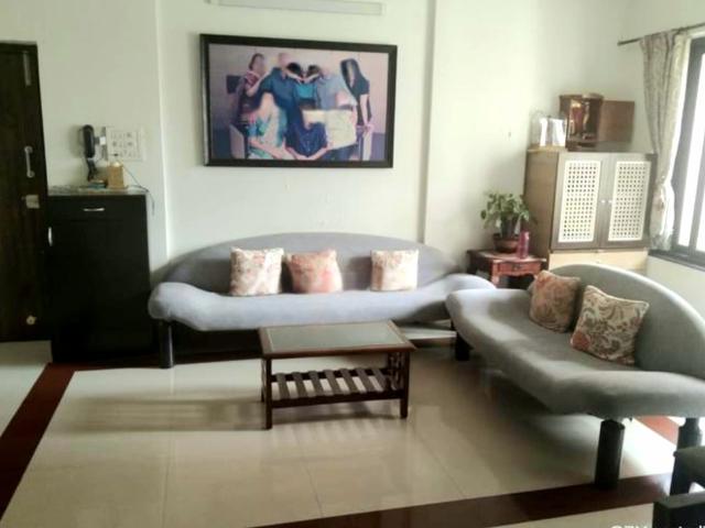 Rental | 3 BHK 1100 Sq.Ft. Apartment in Vardhman Nagar Apartments