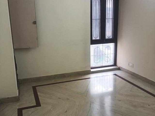 Rental | 3 BHK 1100 Sq.Ft. Apartment in Vidhi Apartment IP Extension