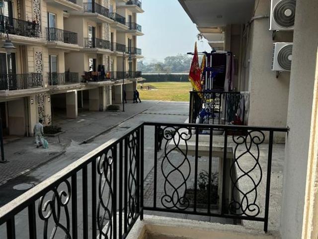 Rental | 3 BHK 1120 Sq.Ft. Apartment in Signature Global Park 4 and 5