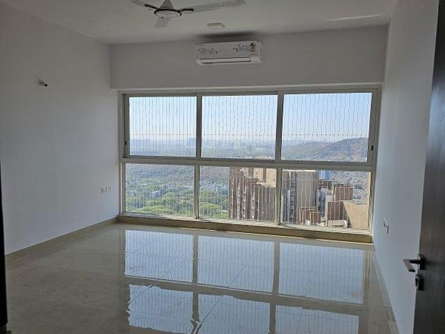 Rental | 3 BHK 1129 Sq.Ft. Apartment in Runwal Forests