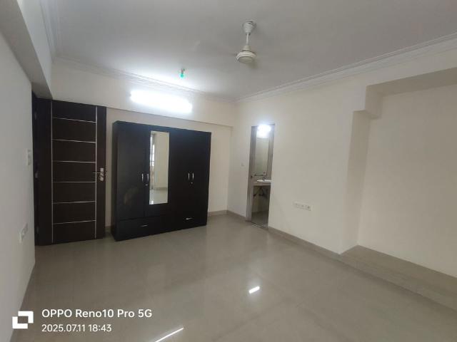 Rental | 3 BHK 1139 Sq.Ft. Apartment in K Raheja Vistas
