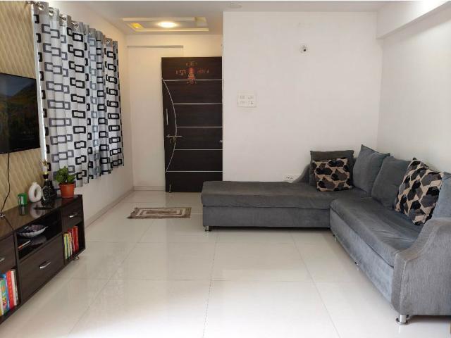 Rental | 3 BHK 1246 Sq.Ft. Apartment in Shree Palaash Oak