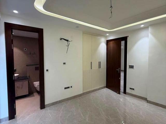 Rental | 3 BHK + 1250 Sq.Ft. Apartment in Chattarpur
