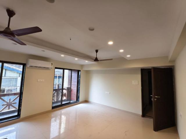 Rental | 3 BHK 1250 Sq.Ft. Apartment in Bandra West