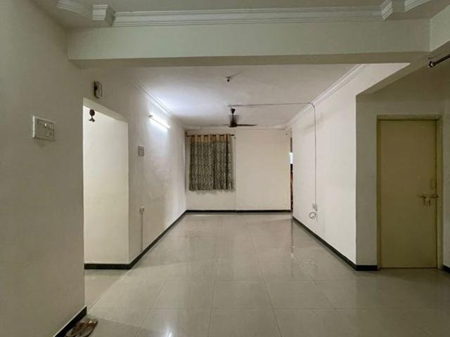 Rental | 3 BHK 1250 Sq.Ft. Apartment in Gananjay Society