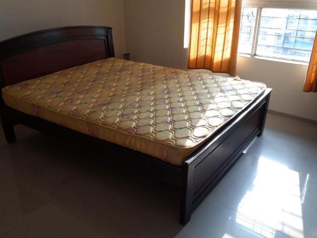 Rental | 3 BHK 1250 Sq.Ft. Apartment in GK Rose Icon