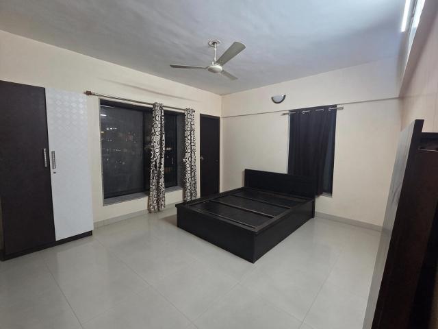 Rental | 3 BHK 1250 Sq.Ft. Apartment in Nirmiti Zion