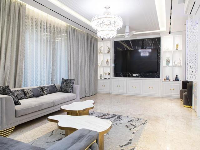 Rental | 3 BHK 1250 Sq.Ft. Apartment in Tarangan Towers
